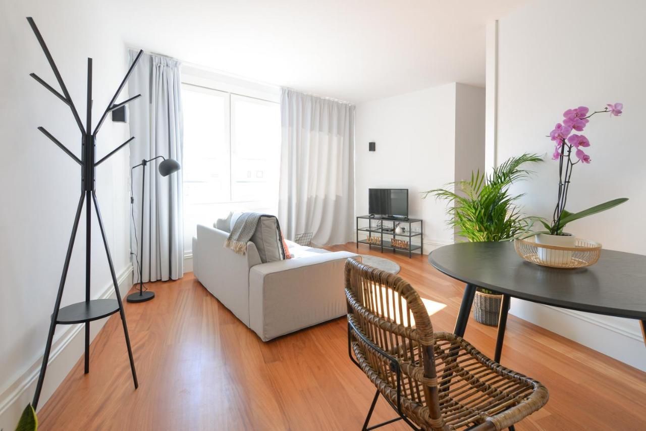 Free Parking - Aliados 107 Liberty Square Apartment Porto Exterior photo